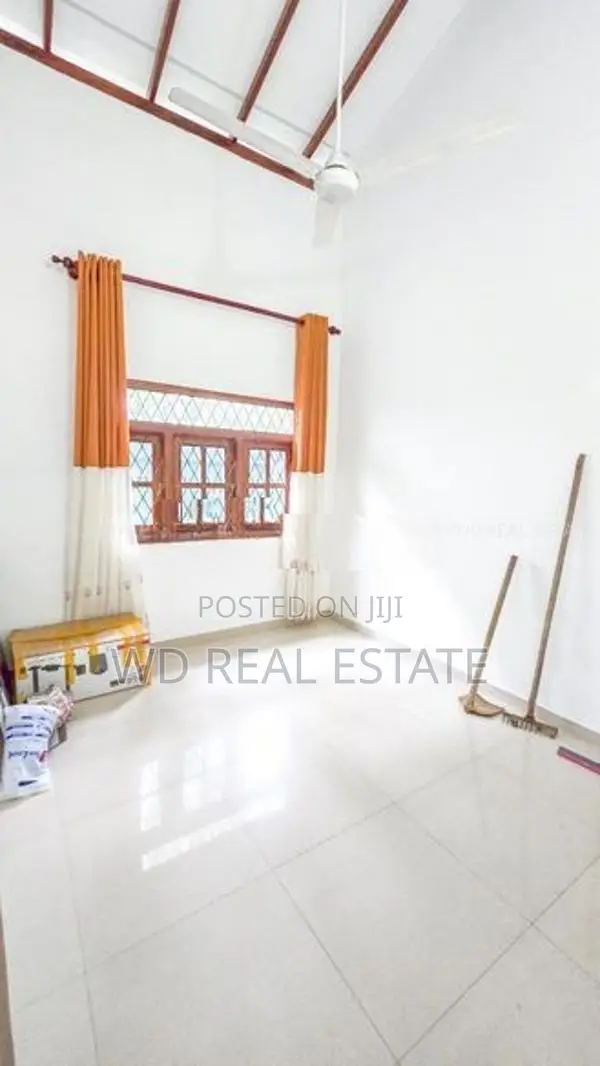 Battaramulla 11 Perch Single Storey Spacious House For Sale