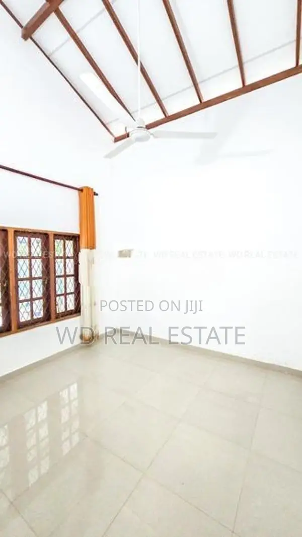 Battaramulla 11 Perch Single Storey Spacious House For Sale