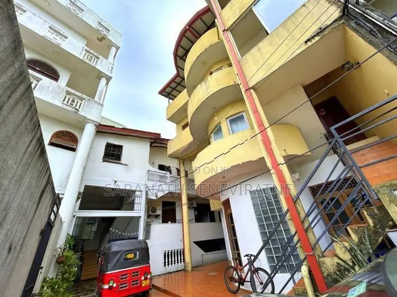 3 Storied House - Separate Units Pamunuwa Maharagama