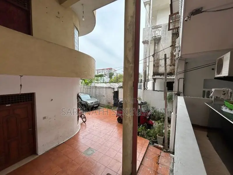 3 Storied House - Separate Units Pamunuwa Maharagama