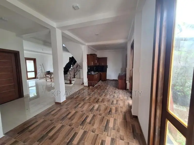 thalawathugoda modern house for sale