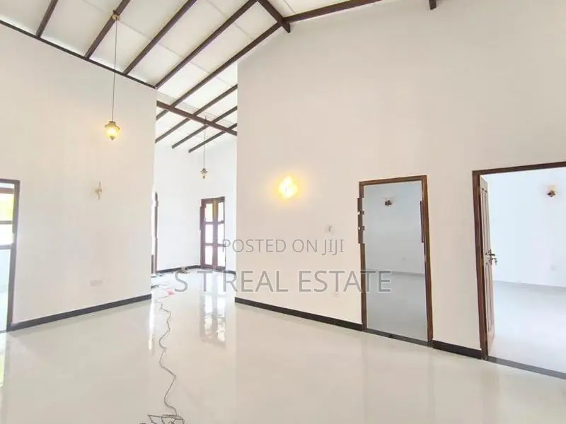 Brand New Single Story House For Sale In Athurugiriya