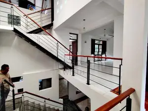 පදිංචියට සෑදු දෙමහල් නිවසක් විකිනිමට කොටිටෙි