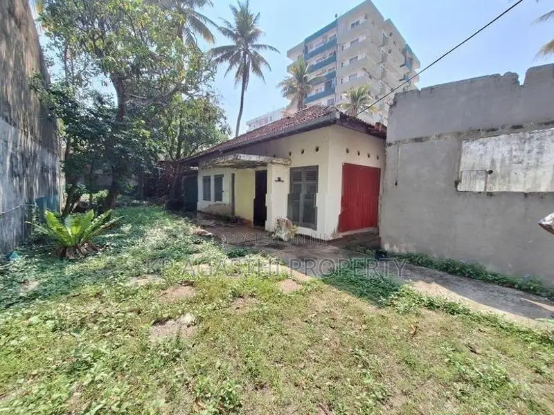 Land for sale in Dehiwala prime location