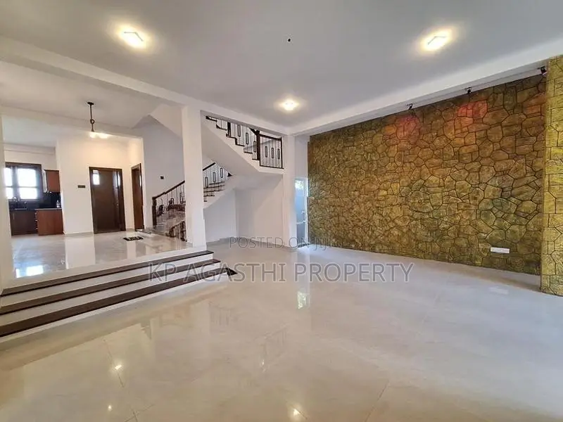 Faddy field view luxury house for sale in boralasgamuwa