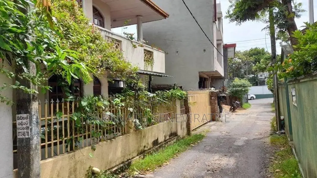 HOUSE FOR SALE – NUGE​​GODA, DABARE PLACE