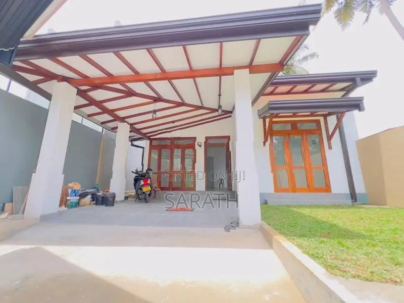 Ultra Modern Brand New House Sale Athurugiriya
