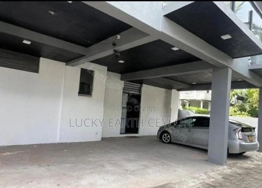 Battarmulla, Furnished, 1ST Floor Apartment For Rent (MG1381)