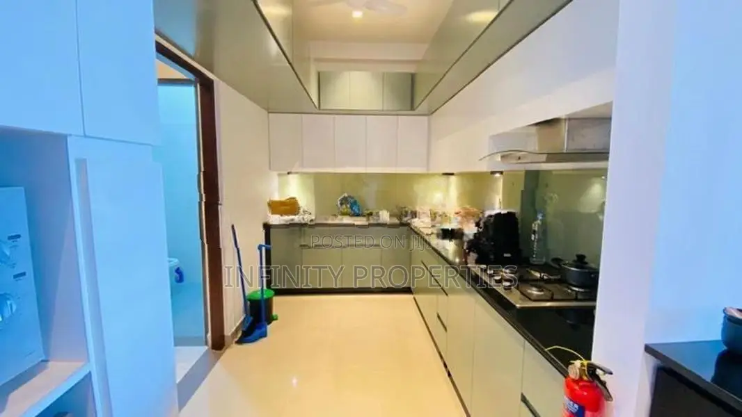(AFA397) Luxury Penthouse for sale in Apartment Colombo 5