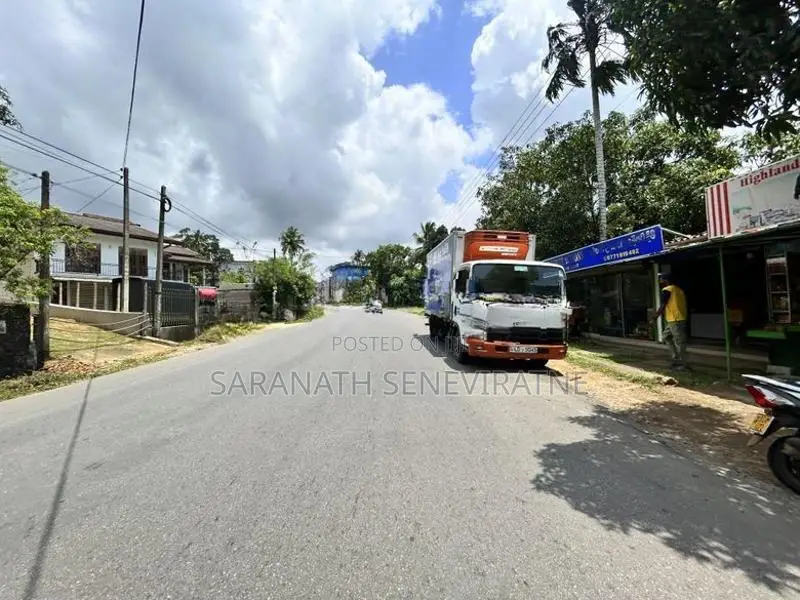 Land For Sale in No. 265 / 8D Watareka Road, Padukka Homagama