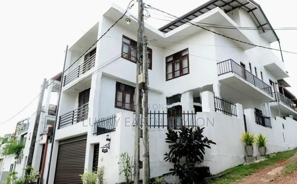 Sale,Pannipitya, 3 Story, Fully Furnished House For Sale (NZMS3074)