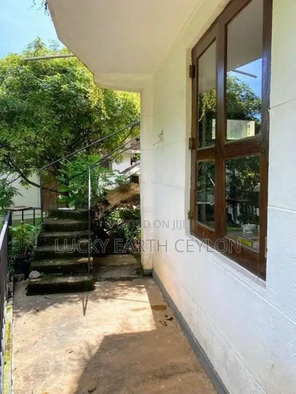 Sale, Asgiriya Kandy, Unfurnished,2 Story House For Sale (NZMS3075)