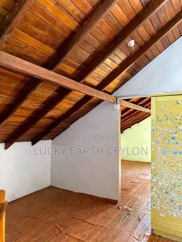 Sale, Asgiriya Kandy, Unfurnished,2 Story House For Sale (NZMS3075)