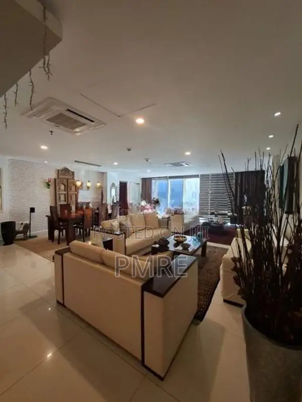 Emporer 3 bed for rent