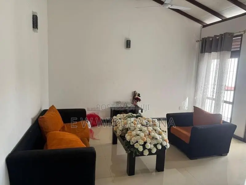 2 STORIES HOURS for Sale in MALEBE
