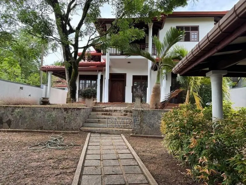 Luxury House for Sale in Ragama, Peralanda road