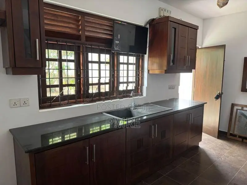 Luxury House for Sale in Ragama, Peralanda road