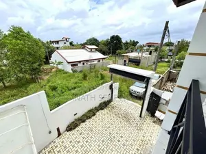 Luxury Brand-New 2 Story House for Sale in Makandana Piliyandala