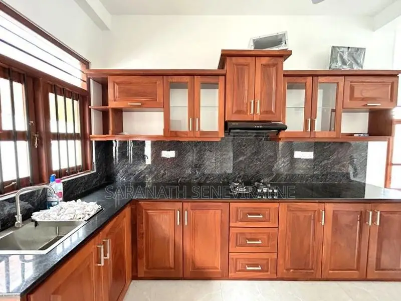 Luxury Brand-New 2 Story House for Sale in Makandana Piliyandala