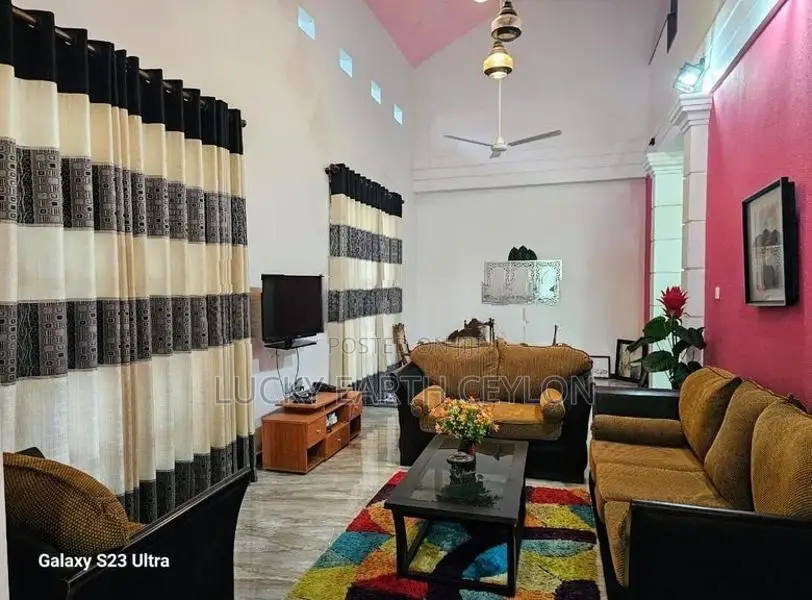 Sale,Piliyandala, Semi Furnished 3 Story House For Sale(NZMS3073)