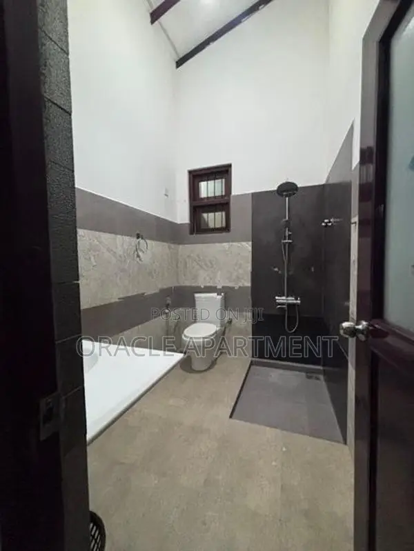 Luxury Furnished Rooms For daily rent at Anuradhapura