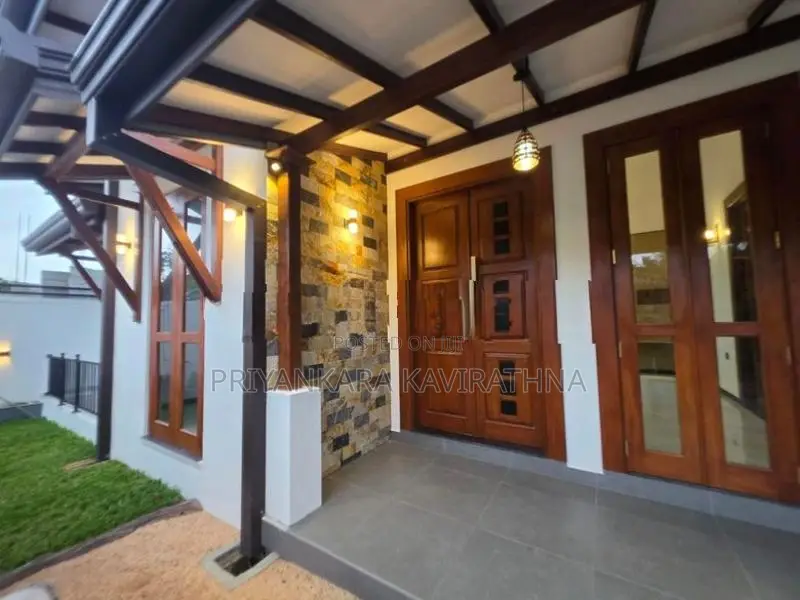 නවීන පන්නයේ අලුත්ම තනිමහල් නිවස ඉක්මනින් විකිනීමට - පොල්ගස්ඕවිට