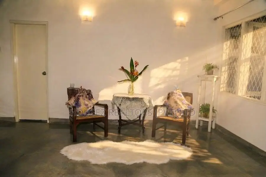 Semi-Furnished 1-Bedroom Apartment for Rent – Kandy
