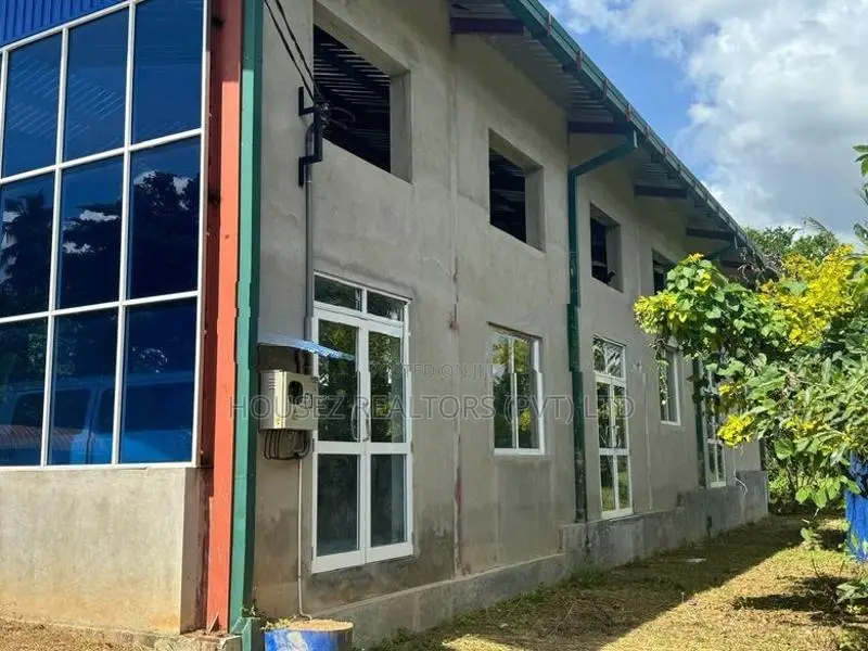 Prime Commercial Warehouse for Sale – Gampaha Town