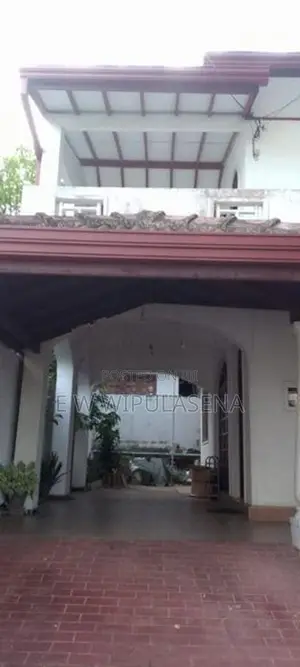 2 STORIES HOURS for SALE in Maharagama Nsvinna