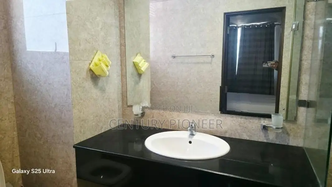 03 Bedrooms Apartment For Rent In Colombo At LHP Building