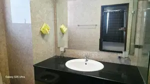 03 Bedrooms Apartment For Rent In Colombo At LHP Building