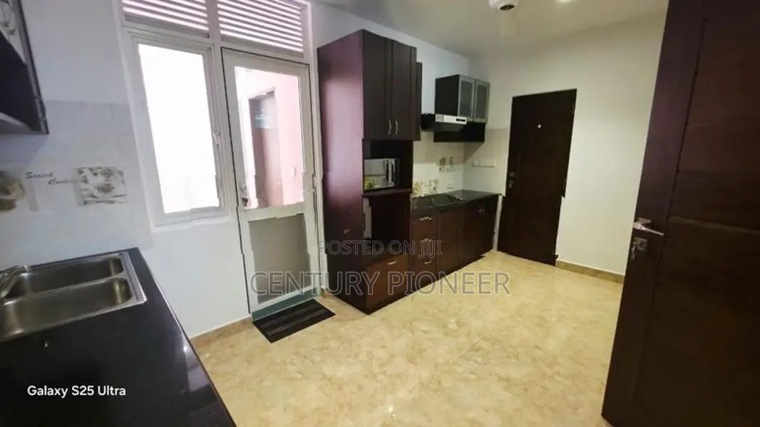 03 Bedrooms Apartment For Rent In Colombo At LHP Building