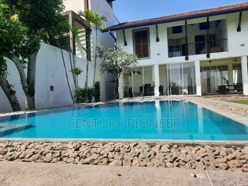 Luxury House For Rent In Nawala with Swimming Pool