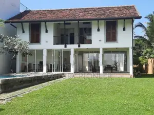 Luxury House For Rent In Nawala with Swimming Pool