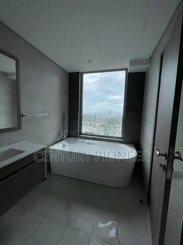 Large 03 Bedrooms Apartment For Sale In Rajagirirya At Capital Height