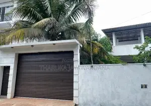 new modern 1st floor unit for rent