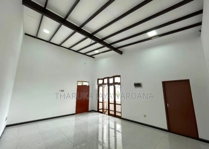 new modern 1st floor unit for rent