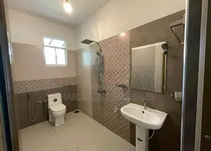 new modern 1st floor unit for rent