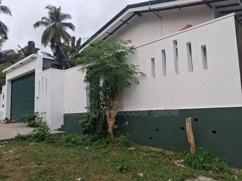 NEW MODERN HOUSE FOR RENT IN RADDOLUWA,SEEDUWA