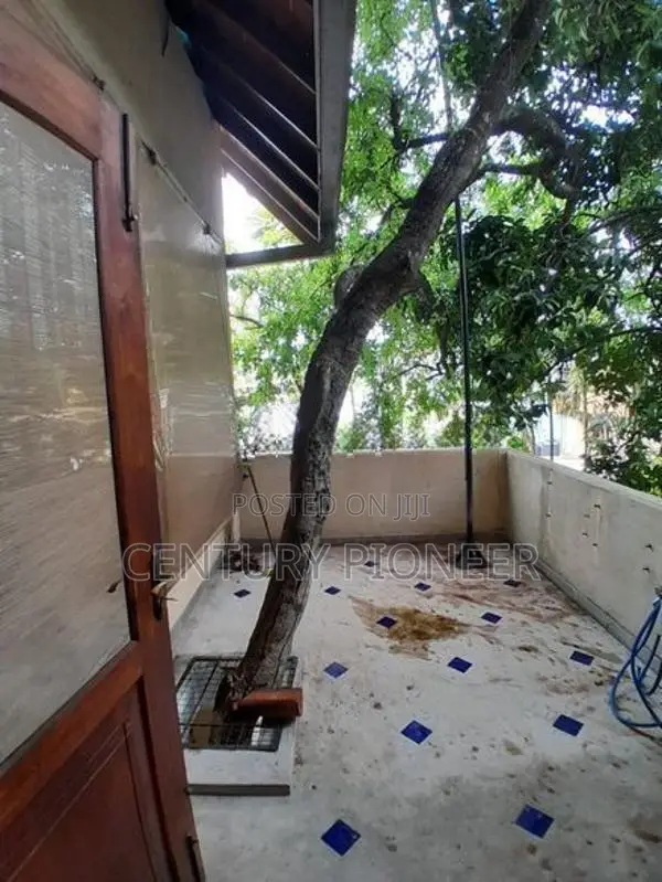 06 Bedrooms House For Sale In Rajagiriya