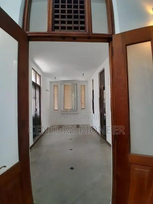 06 Bedrooms House For Sale In Rajagiriya