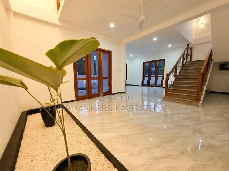 Mordern Luxury House For Sale in Bokundara
