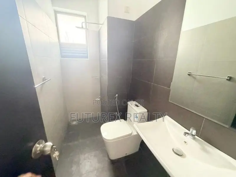 BRAND NEW 3 BR VIYATHPURA APARTMENT FOR RENT IN THALAWATHUGODA