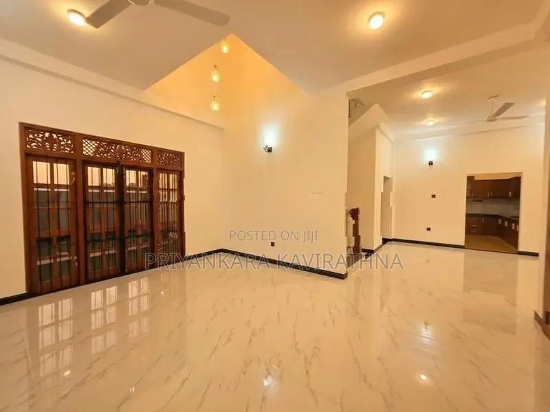 Facing Paddy Field / Luxury House For Sale in Kasbawa