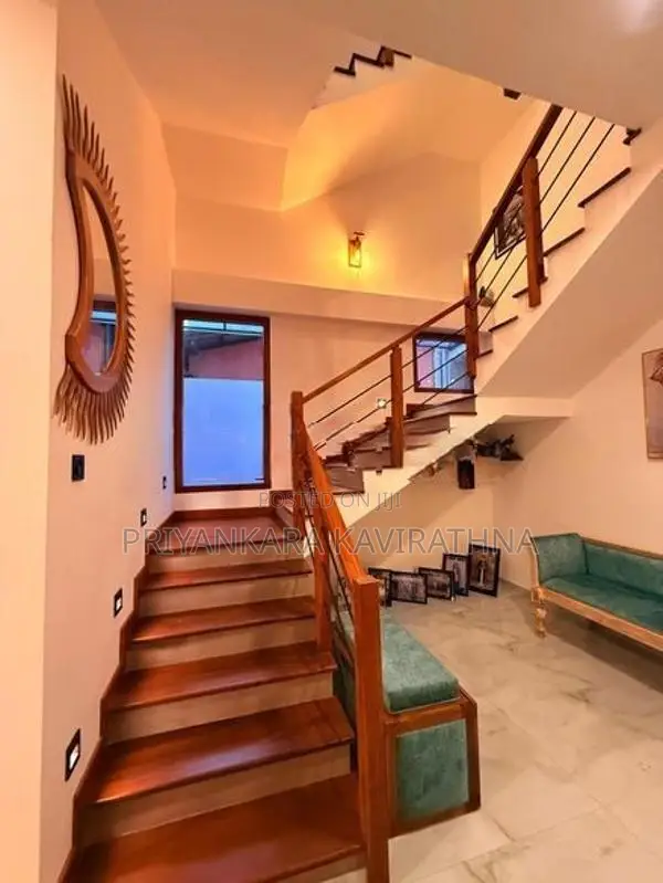 Luxury House For Sale in Piliyandala With Furniture