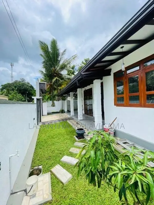 Brand New Single Story House for sale in Athurugiriya Habarakada