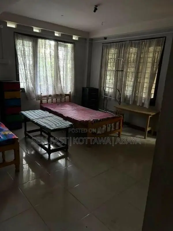 Sharing rooms for girls ( with all facilities ) Kottawa