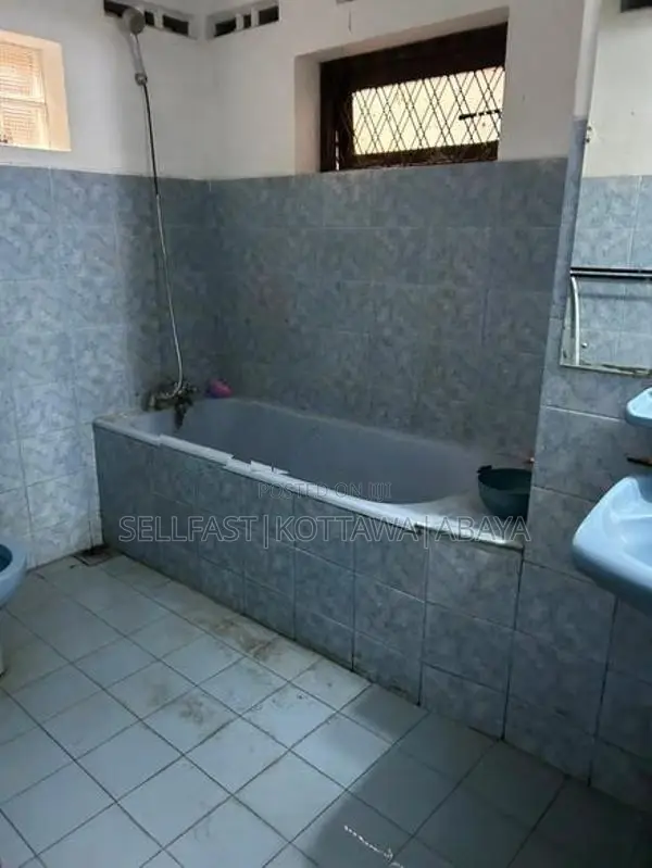 Sharing rooms for girls ( with all facilities ) Kottawa
