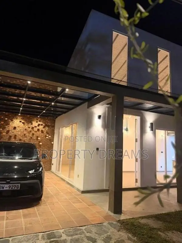 🏡 Elegant Family Home for Sale in a Prime Location