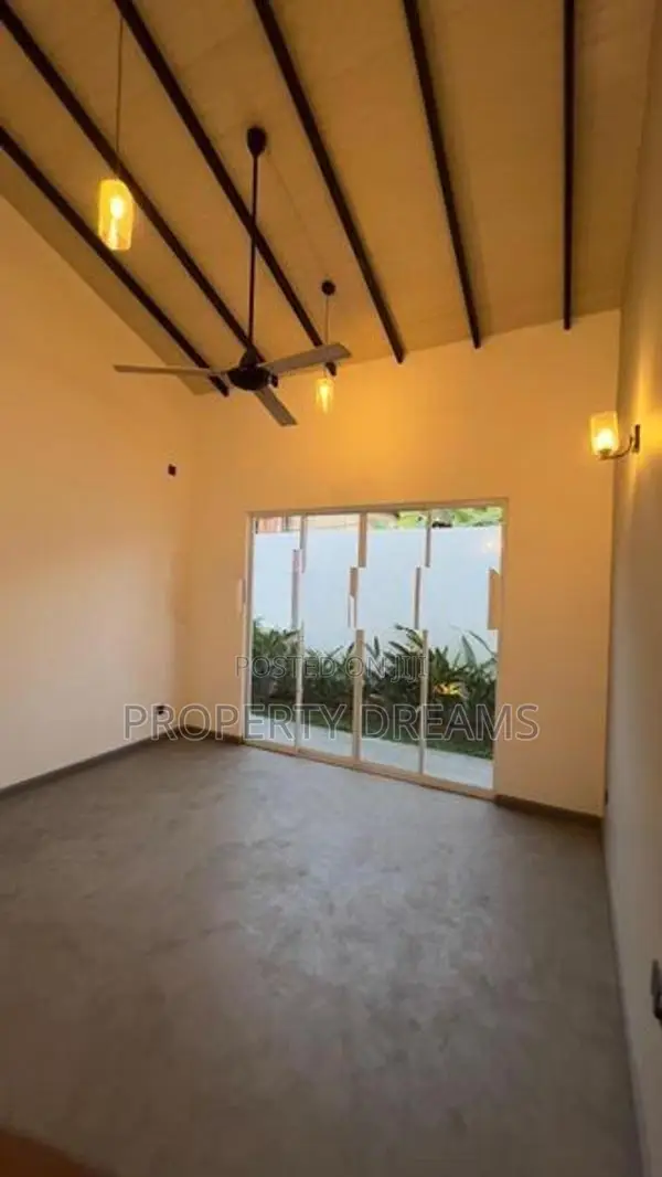 🏡 Elegant Family Home for Sale in a Prime Location